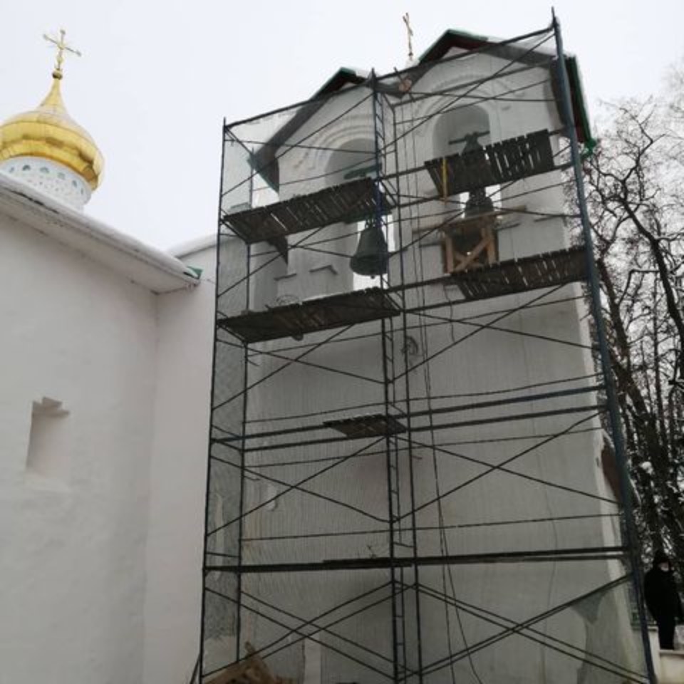 В Никольском храме в Печорском монастыре идут противоаварийные работы