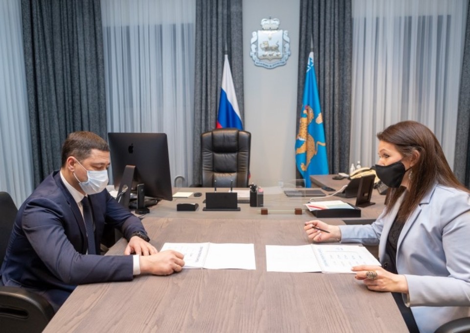 Перспективы развития региональных СМИ обсудили Михаил Ведерников и Ирина Федорова