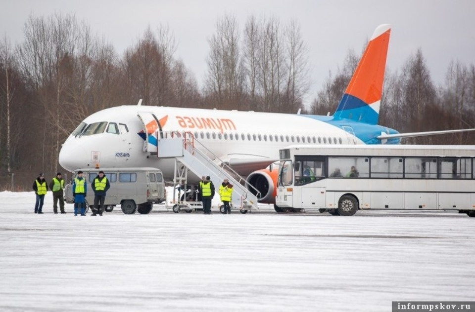 Ночной авиарейс из Москвы прибудет в Псков с опозданием 14 января 