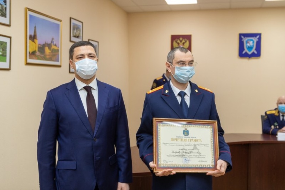 Михаил Ведерников поздравил сотрудников регионального управления с 10-летием основания СК РФ 