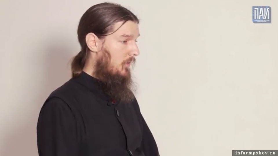 Монах Псково-Печерского монастыря  рассказал о традициях празднования Крещения 