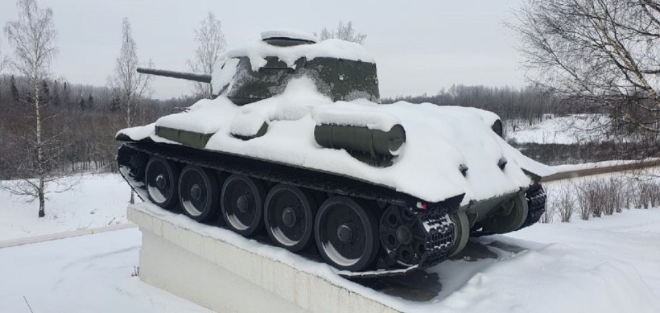 Михаил Ведерников поздравил жителей Великолукского района с 77-летием освобождением от фашистских захватчиков