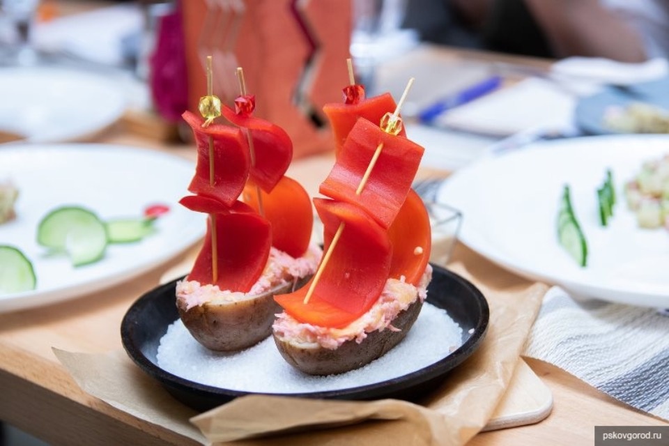 В Пскове начался прием заявок на участие в конкурсе «Сытый студент»