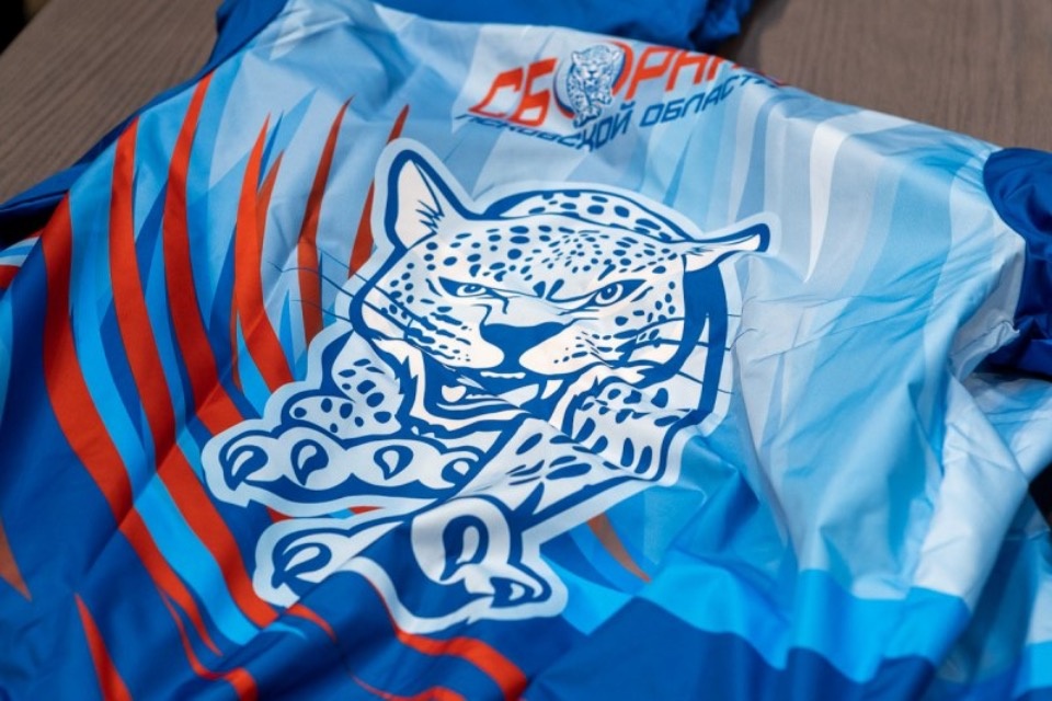 Михаил Ведерников оценил единую форму для псковских спортсменов