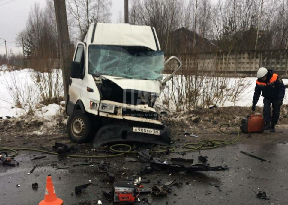 Два человека пострадали в ДТП в Пскове