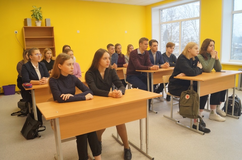 Награду за эссе вручили организаторы конкурса #ВсеВПсков невельской гимназистке Награду за эссе вручили организаторы конкурса #ВсеВПсков невельской гимназистке