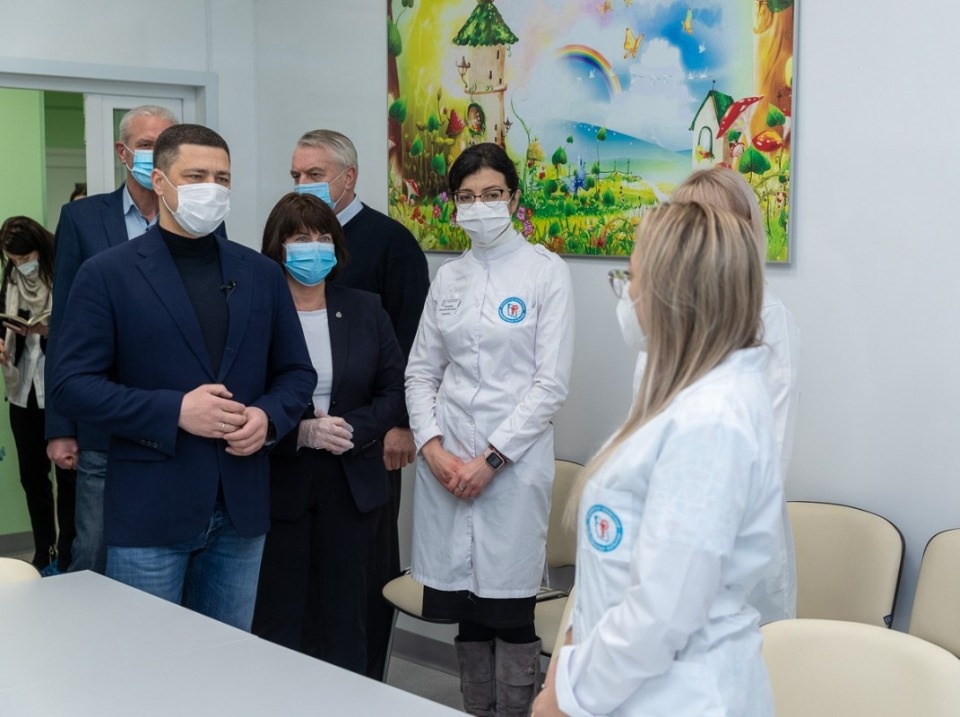 Врачи из Уфы, Тувы и Петербурга будут работать в детской инфекционной больнице в Пскове