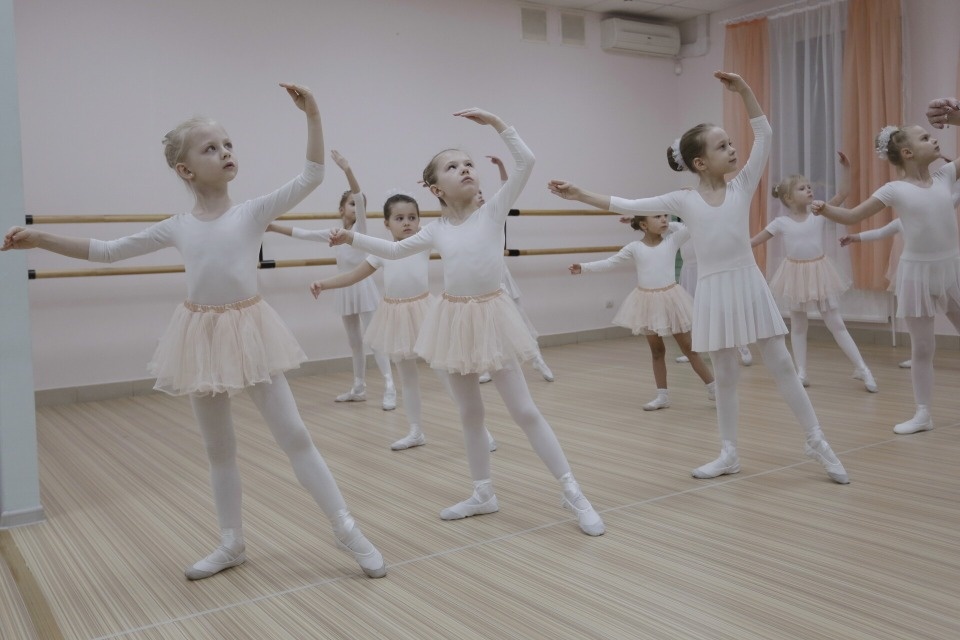 Пяточки дружат - носочки поссорились