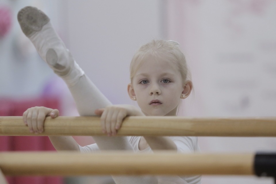 Пяточки дружат - носочки поссорились