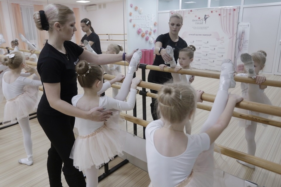 Пяточки дружат - носочки поссорились