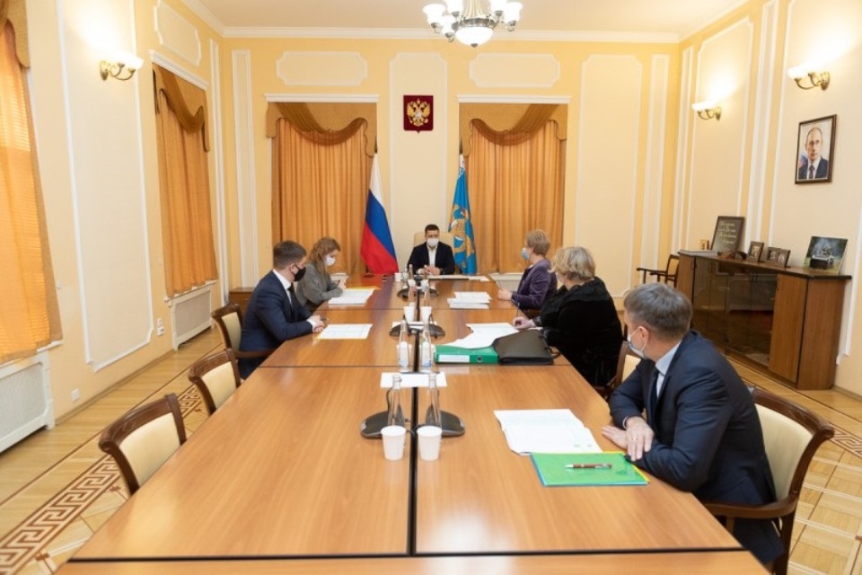 Ведерников провел совещание по внесению поправок в бюджет Псковской области на 2021 год