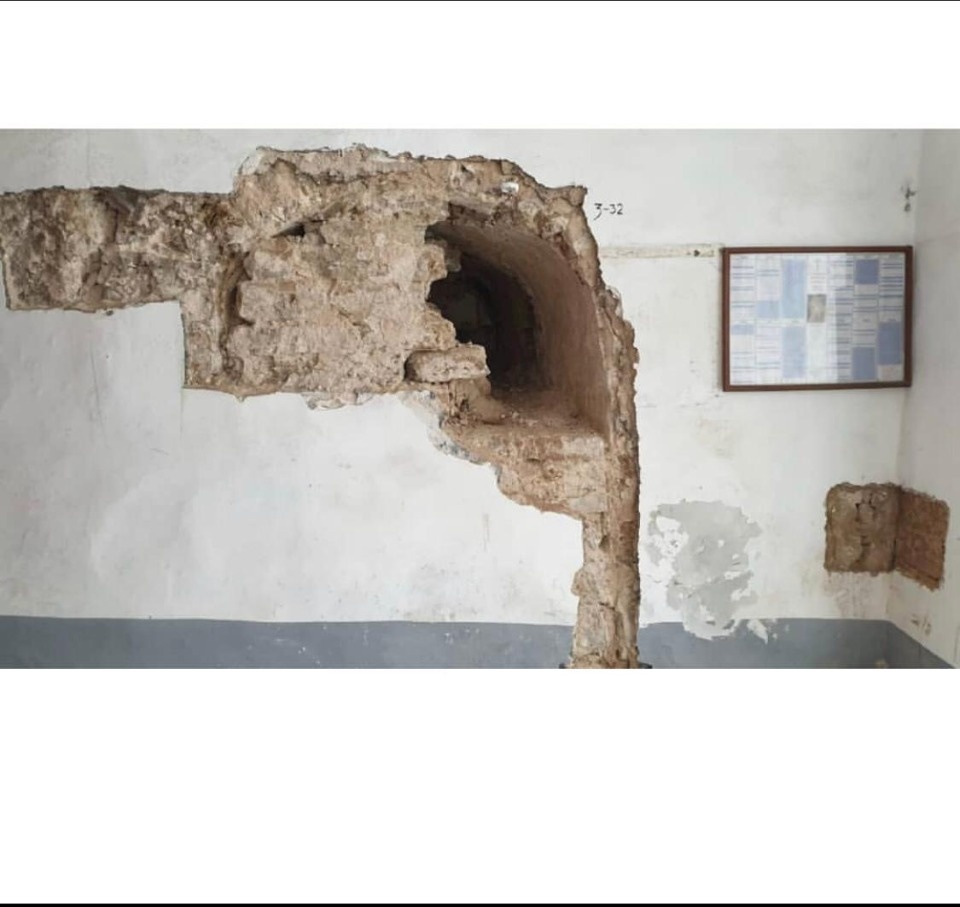 В толще стены Башни Святых ворот в Псково-Печерском монастыре нашли казимат