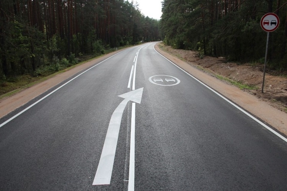 На дорожную разметку в Псковской области выделены свыше 90 млн рублей 