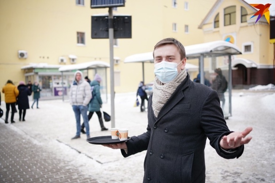 Акцию спонтанной доброты провел псковский блогер