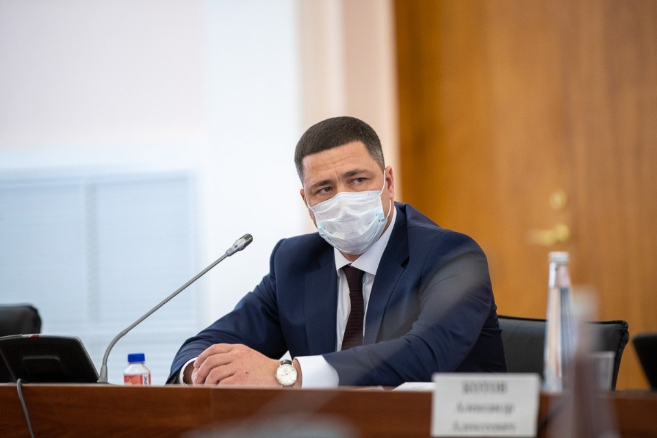 Губернатор заявил о возможной корректировке ограничений по коронавирусу в Псковской области 
