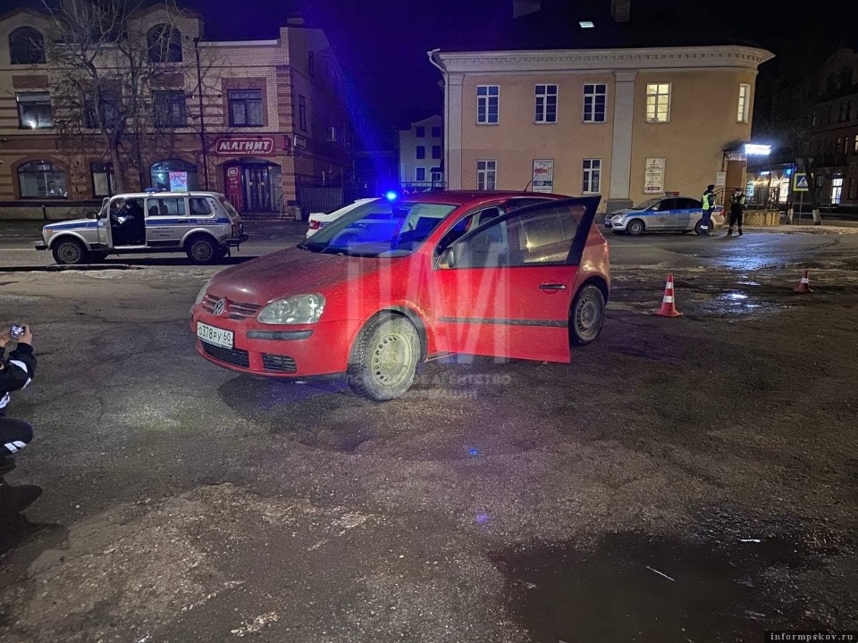 Пскович избил и несколько раз переехал мужчину автомобилем