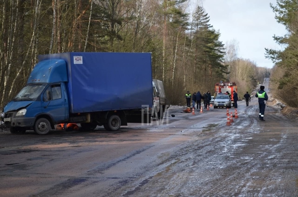 Дорожный рабочий погиб под колёсами «Газели» в Усвятском районе