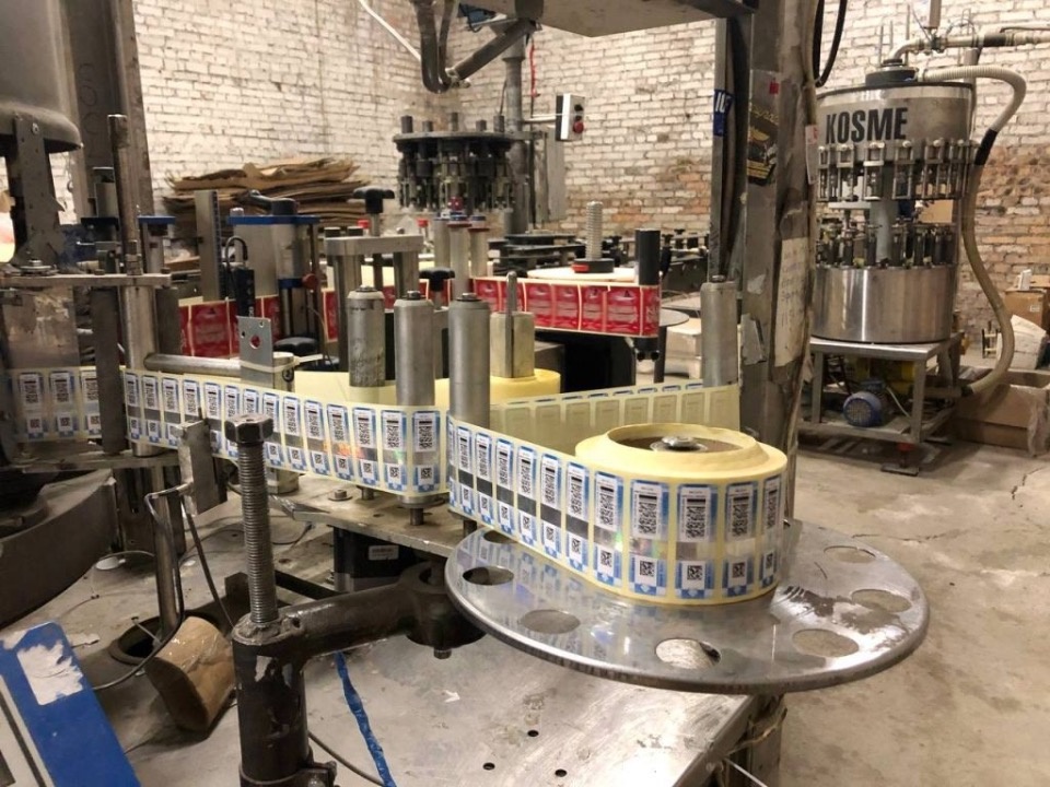 Полицейские пресекли  подпольное производство алкоголя в Великих Луках