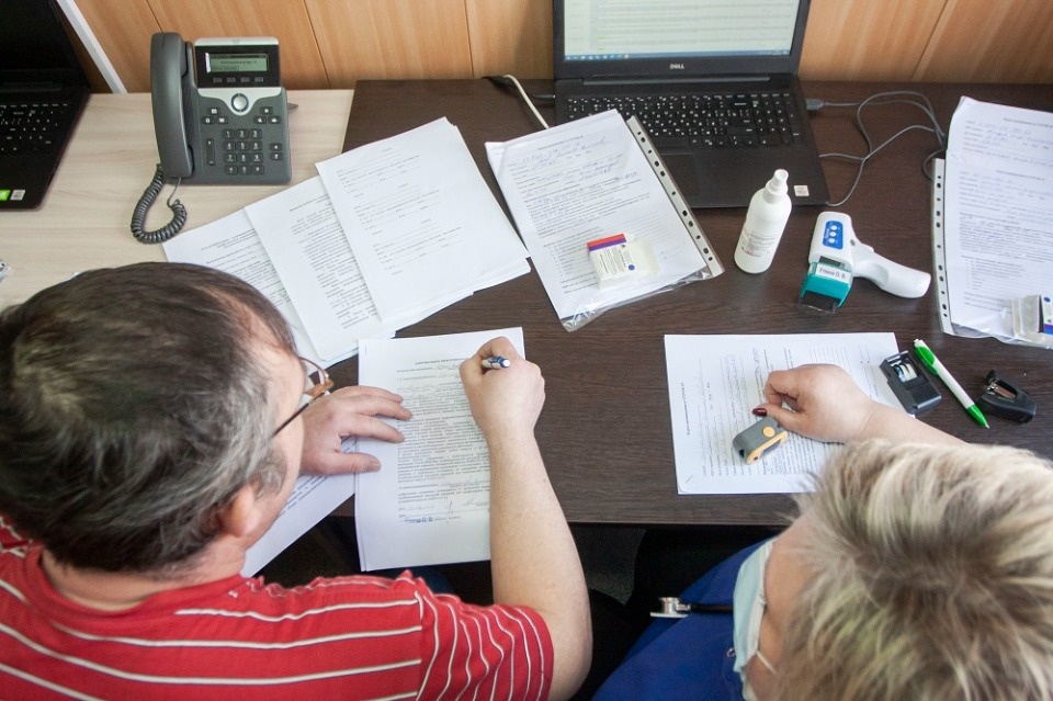 На заводе «Титан-Полимер» прошла выездная вакцинация от коронавируса