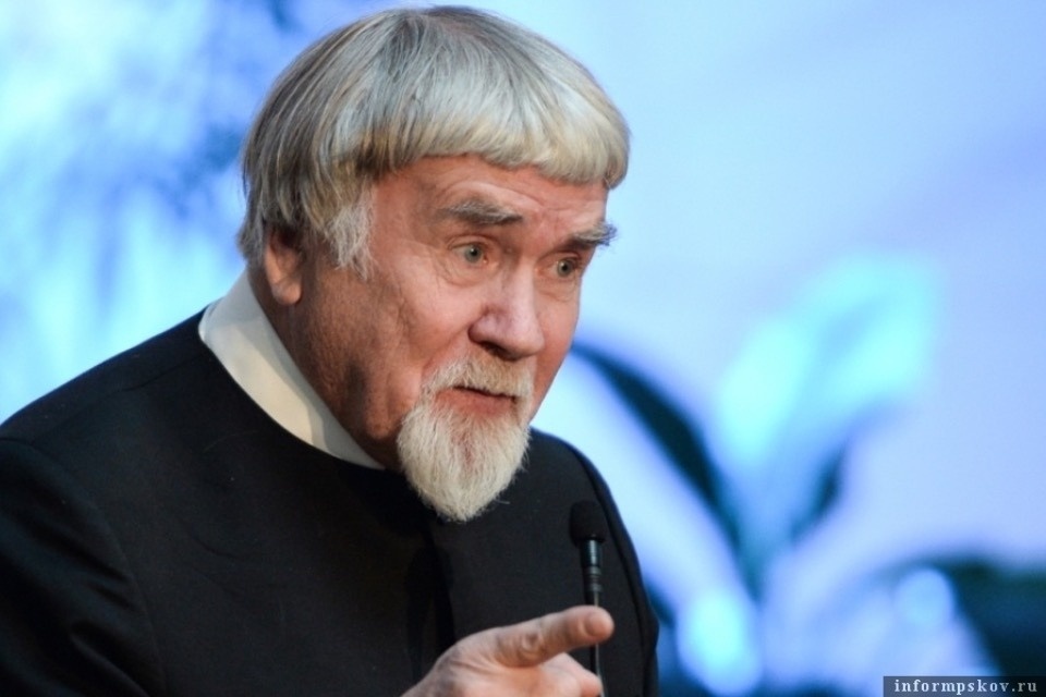 В Пскове прощаются с Валентином Курбатовым