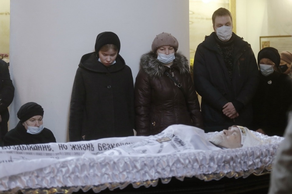 Простились Простились