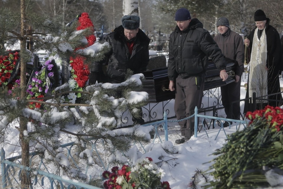Простились Простились