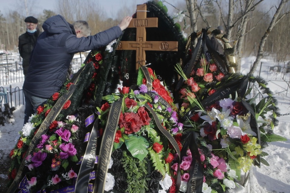 Простились Простились