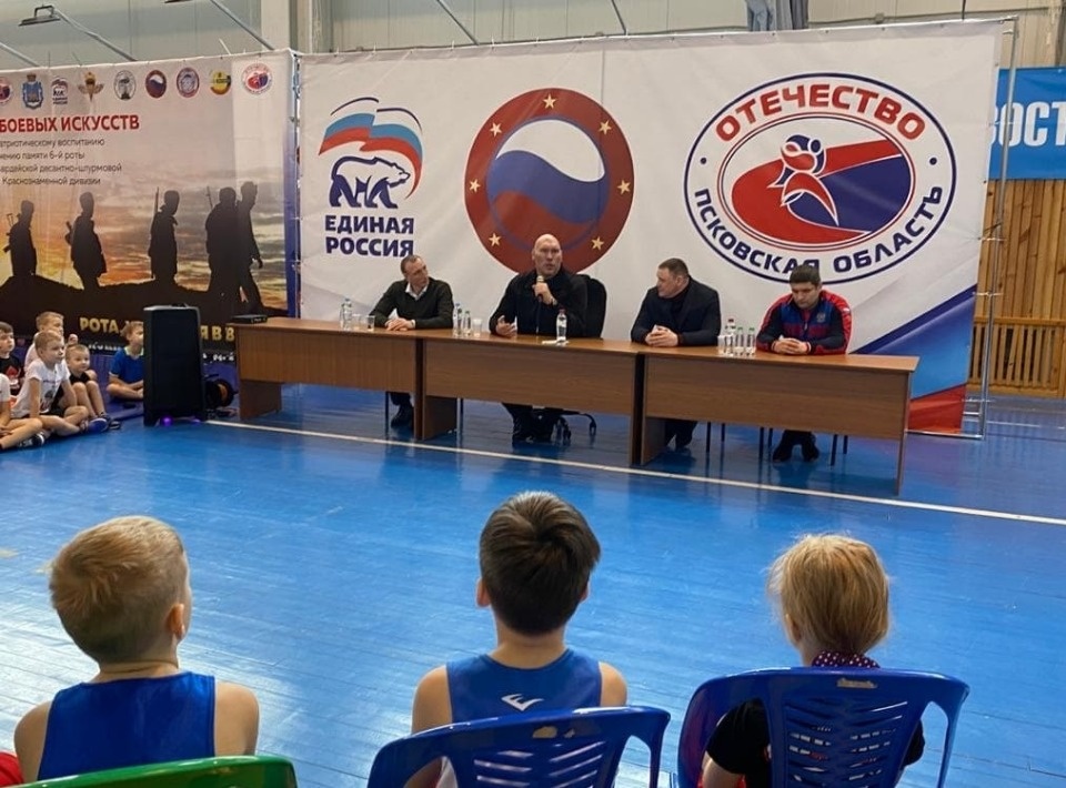 В Псковской области с рабочим визитом находится Николай Валуев