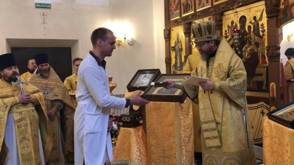 Патриарших наград удостоены псковские медики
