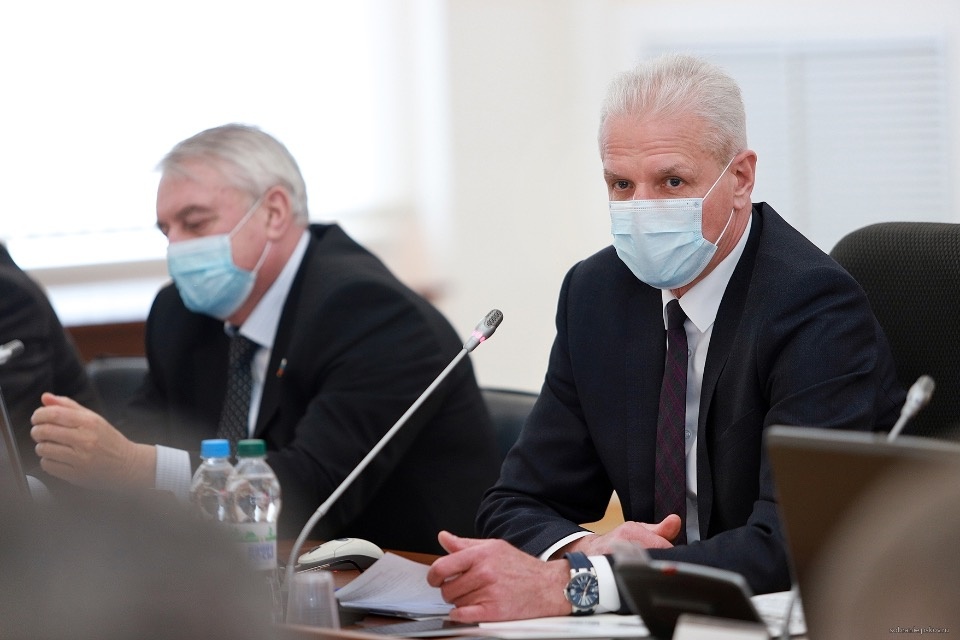 Бюджет Псковской области увеличился почти на три миллиарда рублей