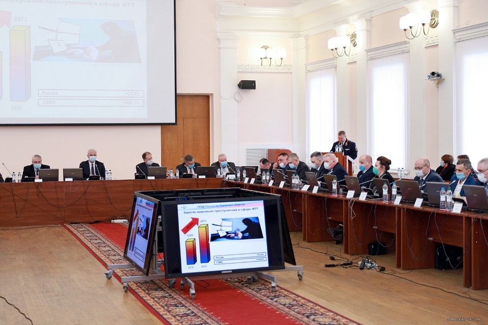 Бюджет Псковской области увеличился почти на три миллиарда рублей