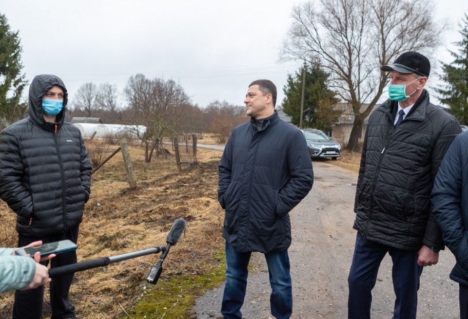 Две спортивные площадки появятся в селе Подоклинье Псковской области