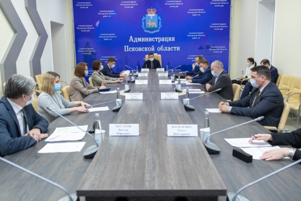 Михаил Ведерников поручил в районах ввести штрафы для нерадивых хозяев животных