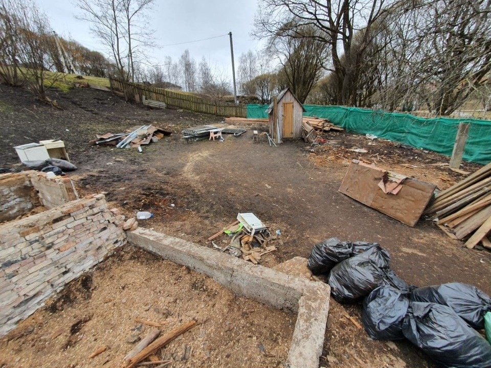 В Финском парке Пскова снесли жилой дом 
