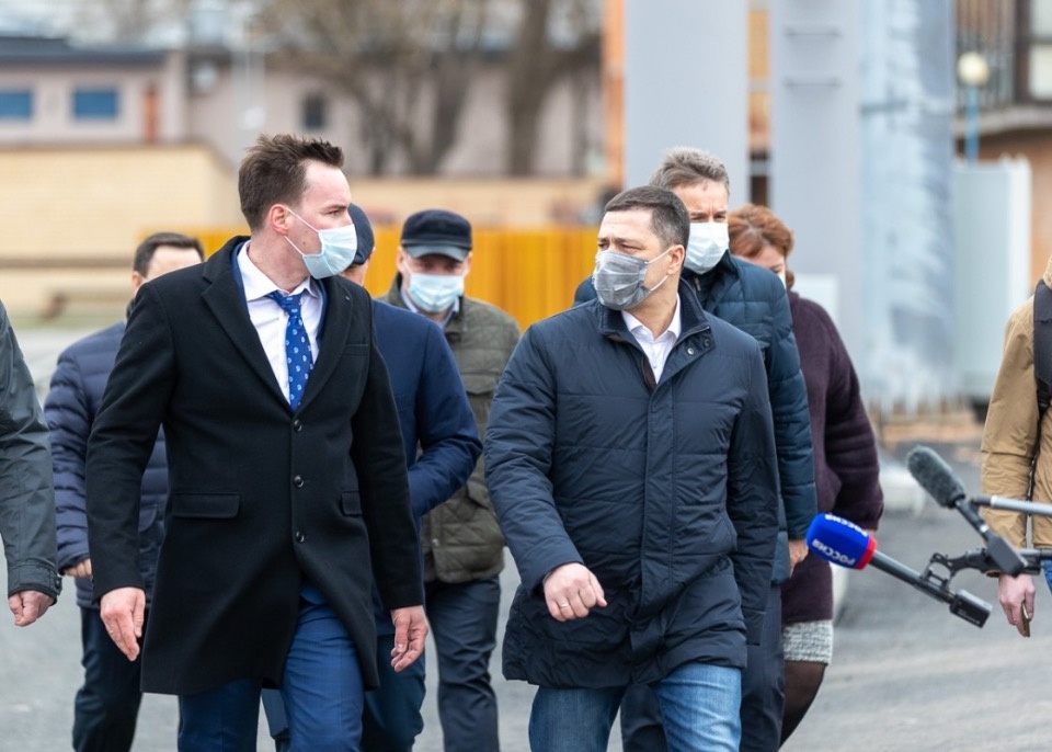 Михаил Ведерников поручил завершить реконструкцию стадиона «Машиностроитель» к началу лета