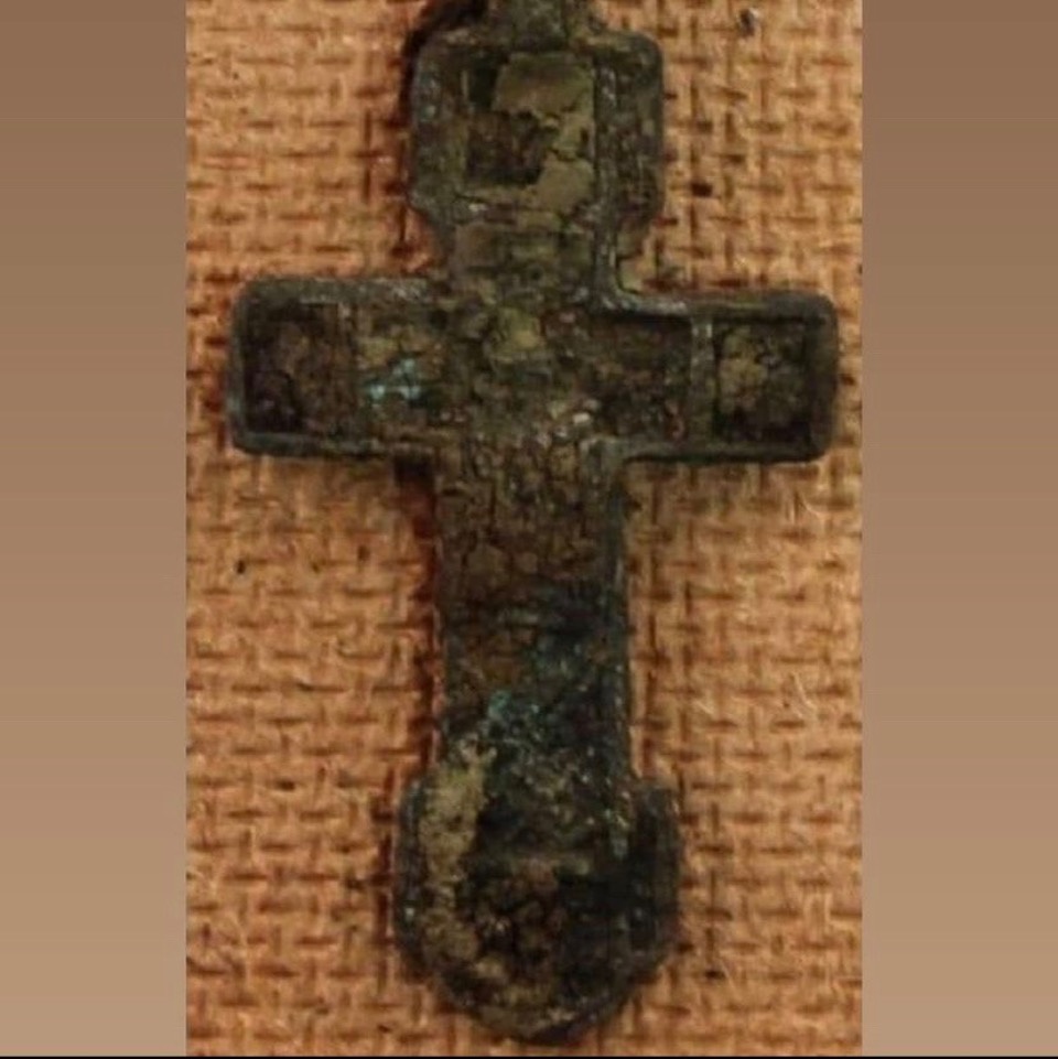 48 погребений обнаружили археологи на территории Мирожского монастыря в Пскове