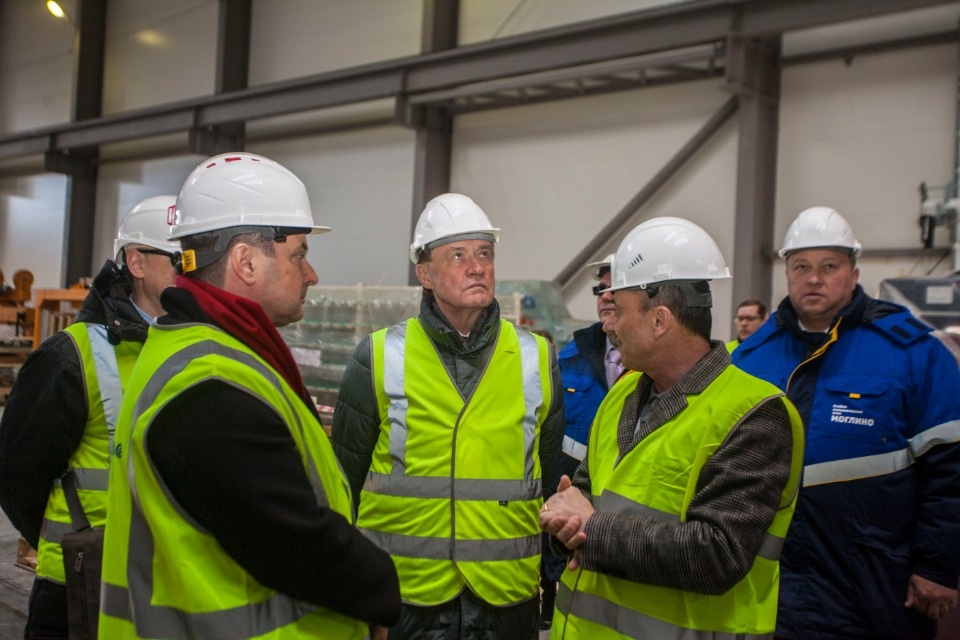 Члены Совета Федерации дали высокую оценку заводу «Титан-Полимер» в Пскове