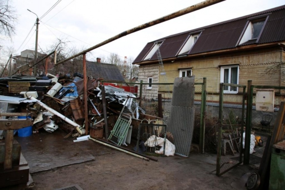 В Псковском районе нашли воровавшего с кладбищ злоумышленника