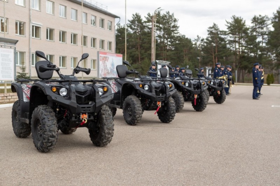 Михаил Ведерников вручил госнаграды бойцам специального назначения