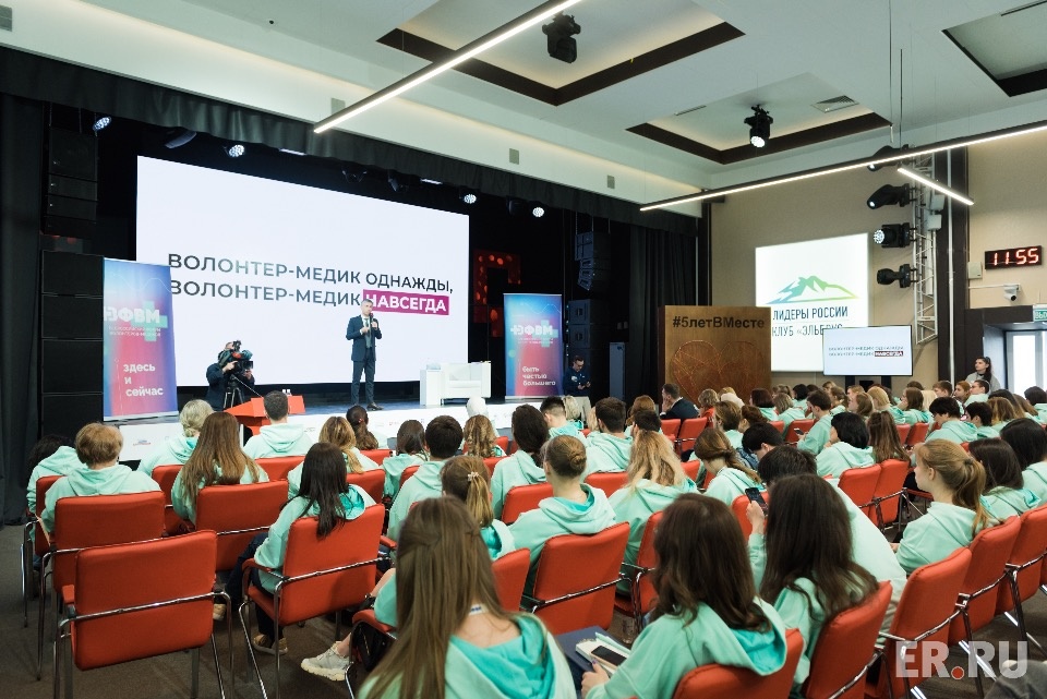 С предложением обновить автопарк «скорых» в регионах «Единая Россия» обратится к президенту 