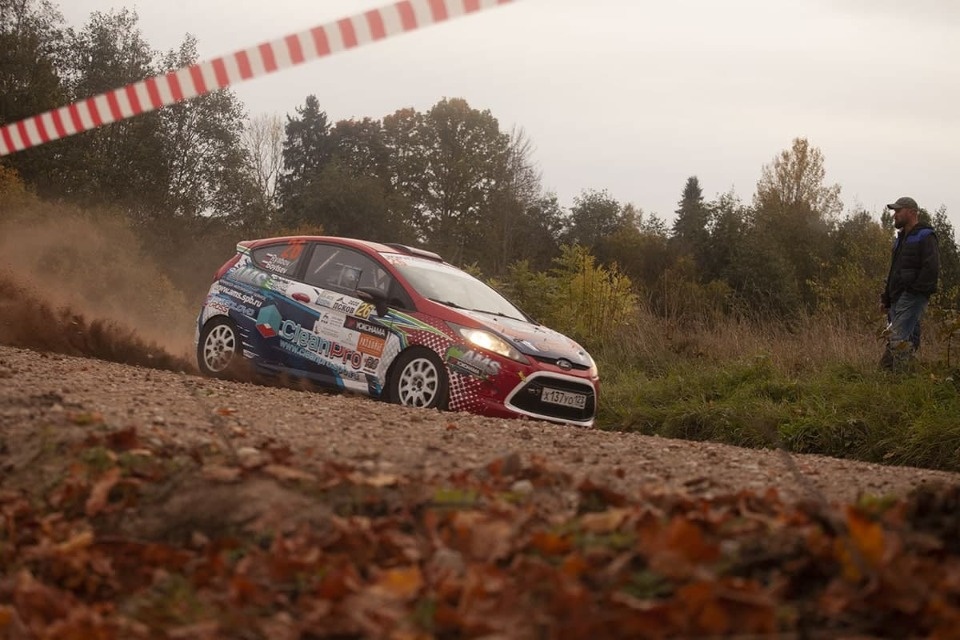 53 экипажа примут участие в седьмом этапе Кубка России по ралли в Псковской области