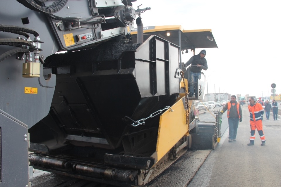 На улице Чудской в Пскове подрядчик планирует работать по ночам На улице Чудской в Пскове подрядчик планирует работать по ночам