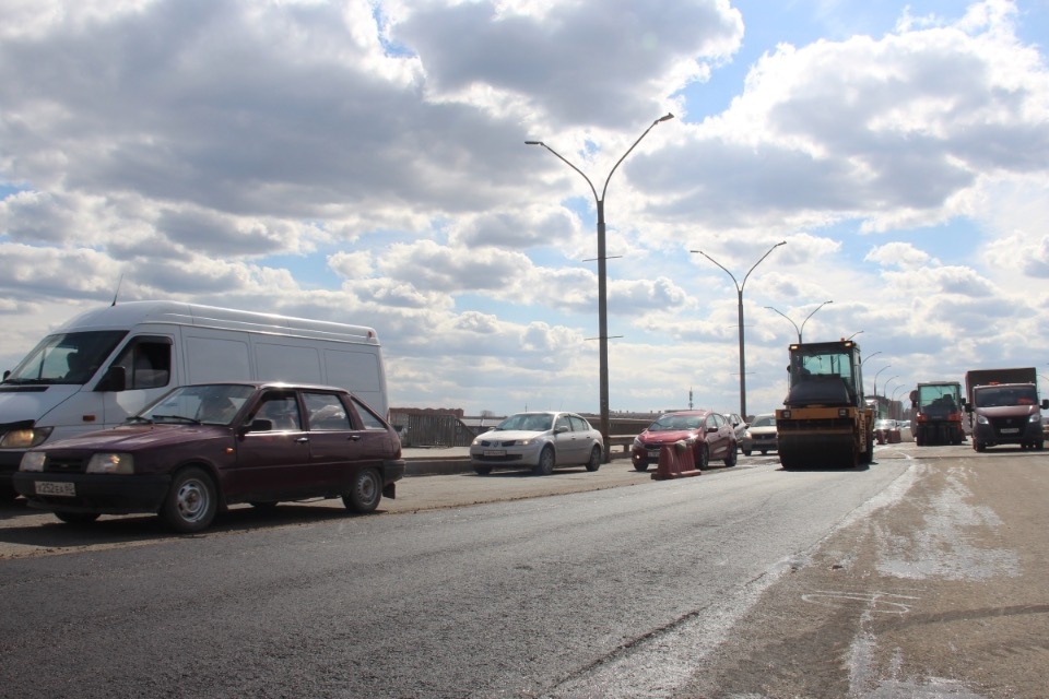 На улице Чудской в Пскове подрядчик планирует работать по ночам На улице Чудской в Пскове подрядчик планирует работать по ночам