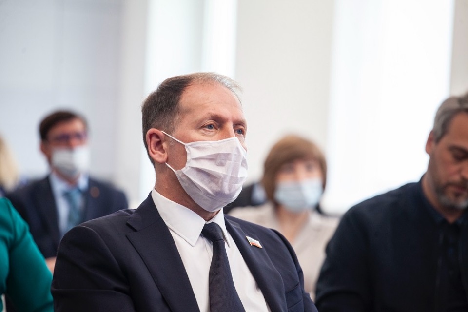 Юрий Сорокин: Замещение коммерческих кредитов бюджетными – это огромная помощь регионам