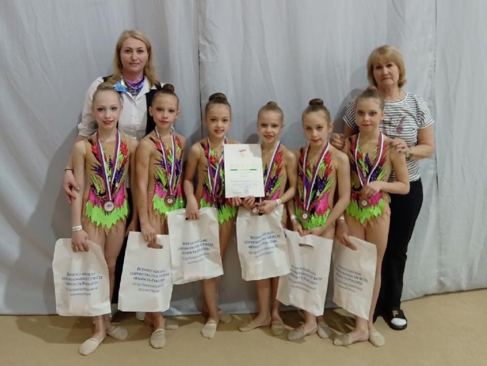 Псковские гимнастки заняли третье место на Всероссийских соревнованиях Псковские гимнастки заняли третье место на Всероссийских соревнованиях