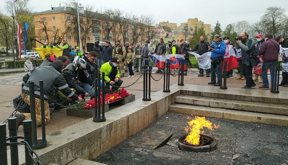 В Псков прибыли участники международного мотомарша «Дороги Победы 2021 — дорога домой!»