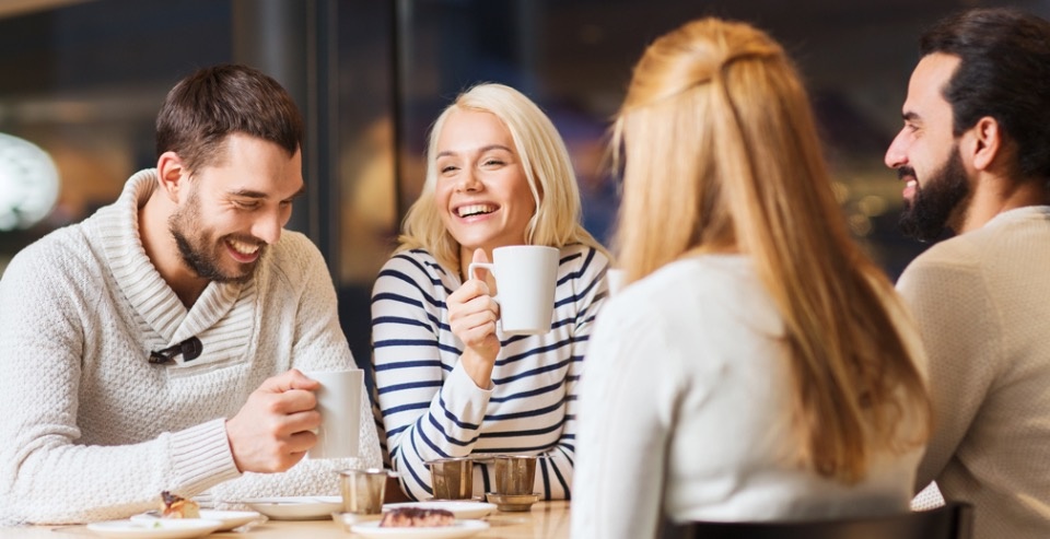 Жить здесь и сейчас: Россельхозбанк назвал самые молодежные банковские  продукты