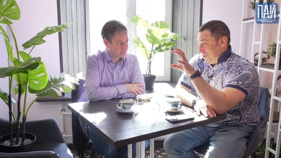 Как коммунисты за лайки борются, обсудили в «Псковском телеграме»