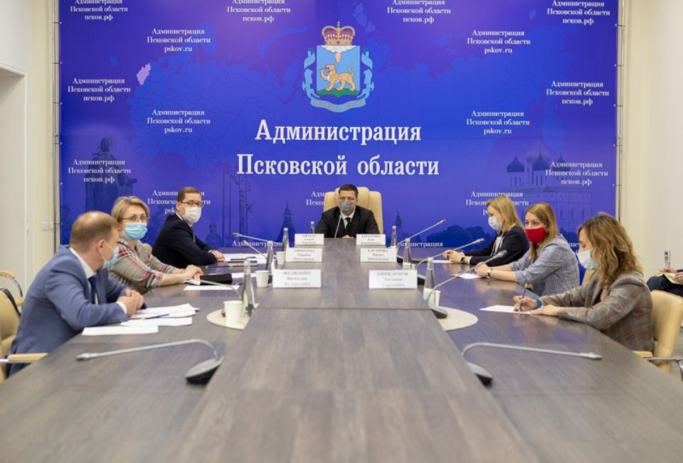 Мебельные заготовки и спанбонд планируют выпускать в Псковской области