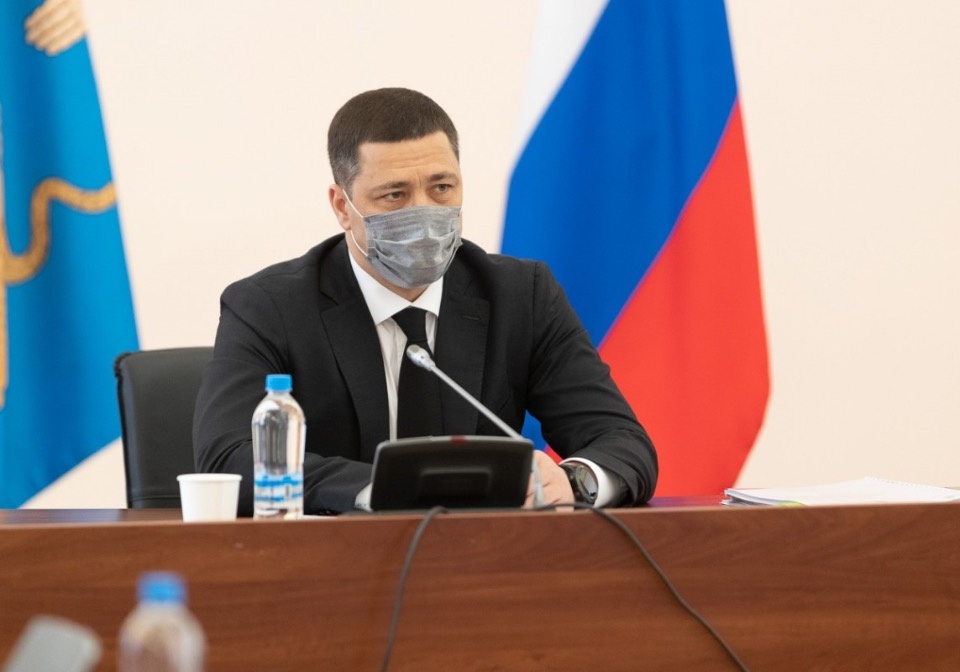 Образование, ЖКХ, строительство и здравоохранение обсудили депутаты ПОС с Михаилом Ведерниковым